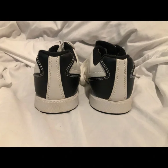 Dexter Women's White and Black Bowling Shoes - Picture 3 of 4